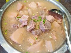 野藕排骨汤例份-刘胖子家常菜·蹄花焖藕(中央花园店)