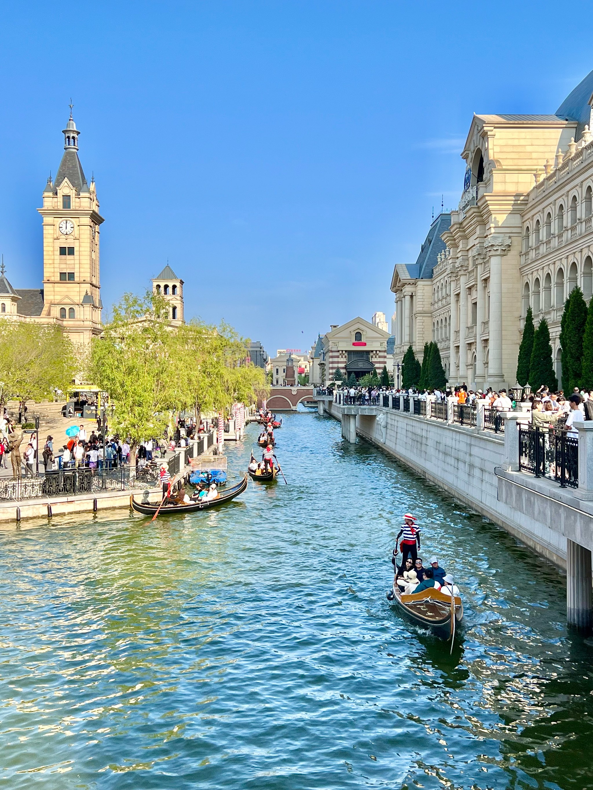 大连莲花广场图片