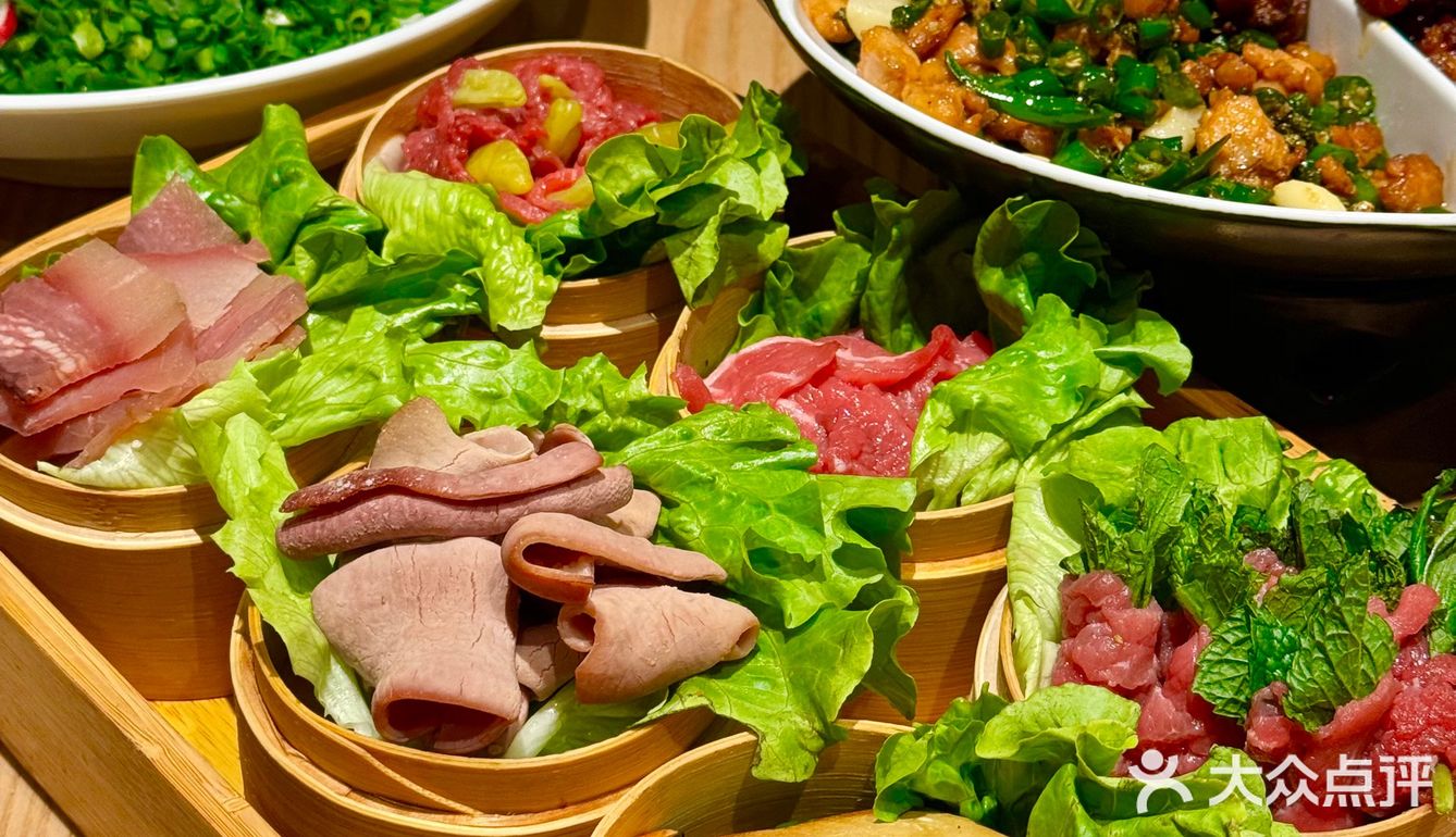 火爆贵州的黔大叔来到上海龙阳店，带你领略贵州的独特风情