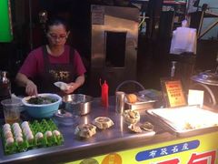 -六合夜市