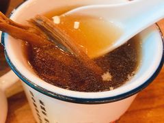 茶树菇龙骨汤-先记烧鹅王·本地粤菜(福永店)