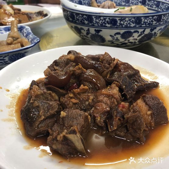 大众饭店(金鑫大楼北)