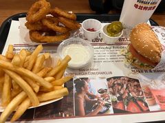 火烤牛肉汉堡-The Habit Burger Grill 哈比特汉堡(世博店)