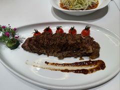 招牌牛肋骨-荣兴酒家(徐家汇店)