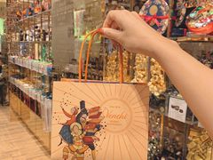 -VENCHI 闻绮(广州太古汇店)