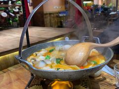 -老滇山寨•云南特色菜•地方菜•民族风情歌舞表演(金碧店)