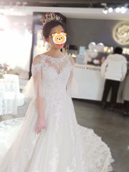 -艾米丽婚纱礼服