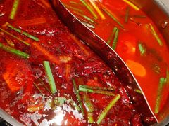 -伴山牛贵州黄牛肉火锅·苗疆非遗艺术餐厅(上海首店)