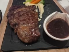 -龙虾酒吧扒房(宁波香格里拉店)