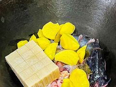 -老刘生态大鱼坊铁锅炖鱼(赛马场店)