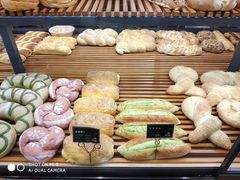 -焙丽拾光(麦凯乐直营店)
