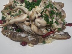 -新天明砂锅鱼头煲