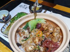-煲仔皇腊味煲仔饭(经四万达店)