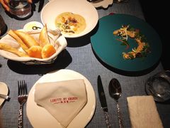 -弦月窗LUNETTE BY AMANDA(复兴路店)