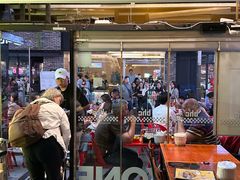 -BHC炸鸡(明洞总店)