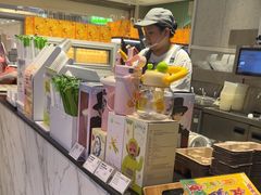 -奈雪的茶(亨特国际广场店)