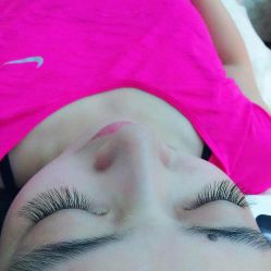 -EMILY艾枚莉美甲美睫·美颜·现磨咖啡