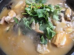 -鲁班小馆(政四街店)