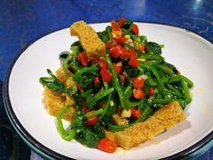 -乡村馕坑肉·烧烤·新疆菜·本地人更爱吃(阿勒泰首店)