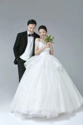 -喜爱高定婚纱摄影