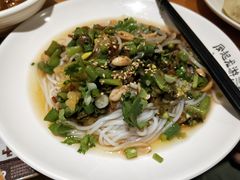 老乡拌粉-凤起龙游老面包子(凯德晶品店)