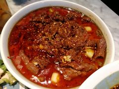 自贡水煮牛肉-懒人盐府人家(航天桥店)