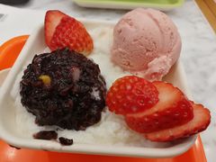 雪山草莓-满记甜品(湖滨店)