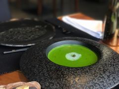 西葫芦瓜汤配扇贝刺身及黑鱼子酱-AZUL by FUEL蓝色·法式酒馆(琶醍店)