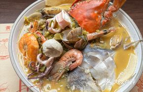 Squid Crab and Yellow Croaker Seafood Noodles