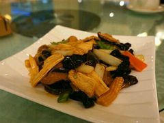 极品斋-御满江海鲜酒家(洛溪新城店)