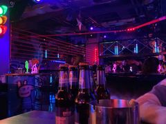 -UP嘻哈酒吧(粉巢店)