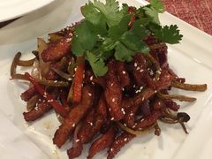 茶树菇炒肉-徐记私厨(半淞园路店)