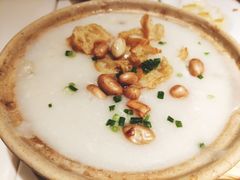 -新大咀港式茶餐厅(宝山万达店)