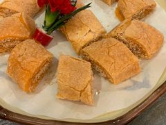 芒果香芋酥-北海渔村酒楼·粤菜海鲜点心(新华店)