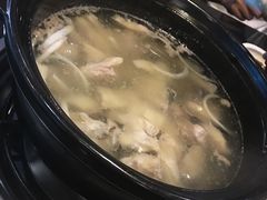 -东椰·海南椰子鸡火锅(朝阳门店)