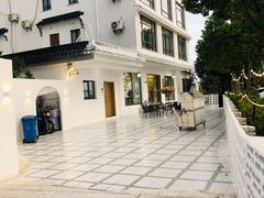 -弥舍·湖景团建泳池派对别墅·湖山境店