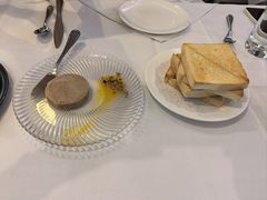 鹅肝酱烤面包-成桂西餐厅·41年的味道(五大道疙瘩楼店)