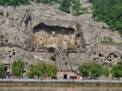 -龙门石窟