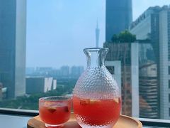 -广州富力君悦大酒店空中花园