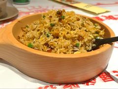 -肥肥虾庄·金牌油焖大虾(汉街SKP店)