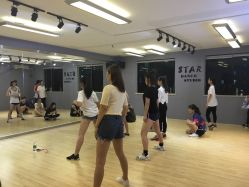 -STAR舞蹈工作室