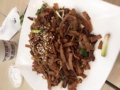 干炒牛河-太兴烧味餐厅(香港机场店)