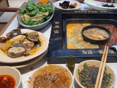 -老牌坊云南鱼豆花火锅(哈西万达店)