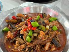 -丹水桥地锅鱼·翘嘴鲌·地方特色全鱼宴(丹江口大坝店)