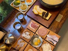 -银米·云南传统过桥米线(双廊黑金冠店)