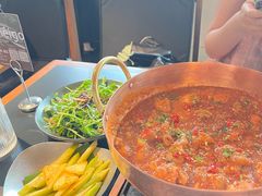 铜锅油焖鸡-Ameigo梅果·云贵川bistro(长宁来福士店)