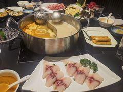 -鲜入唯煮·港式海鲜牛肉火锅(金宝街店)