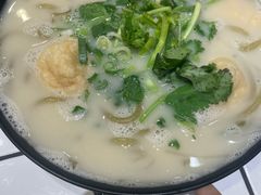 -肥汁米蘭香港米线(长宁来福士店)