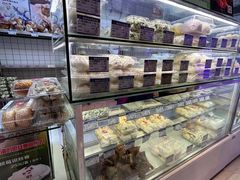 -白玉兰食品甜凤店(合生汇店)