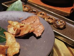 -山川小町·极番烧肉(新地假日广场店)